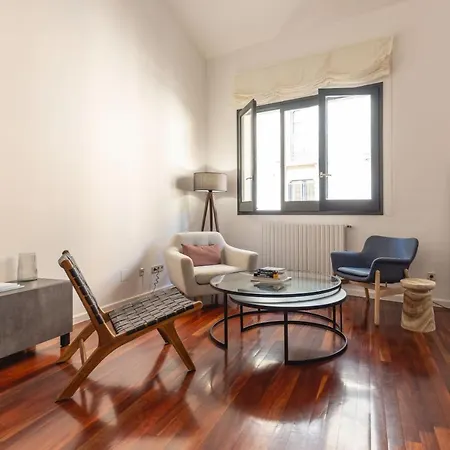 Apartman Bravissimo Cort Reial Palau, Duplex Penthouse *
