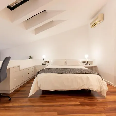 Bravissimo Cort Reial Palau, Duplex Penthouse Жирона